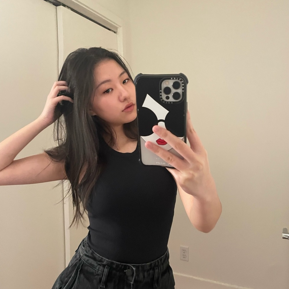 Aritiza Black Tank